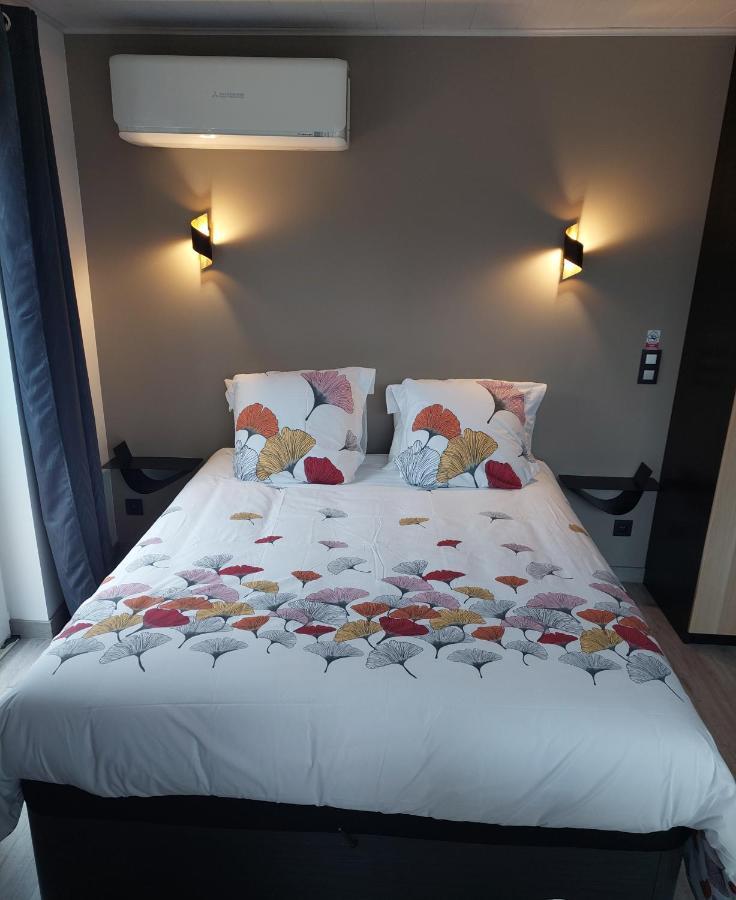 La Chambre Des Onglous Marseillan  Εξωτερικό φωτογραφία