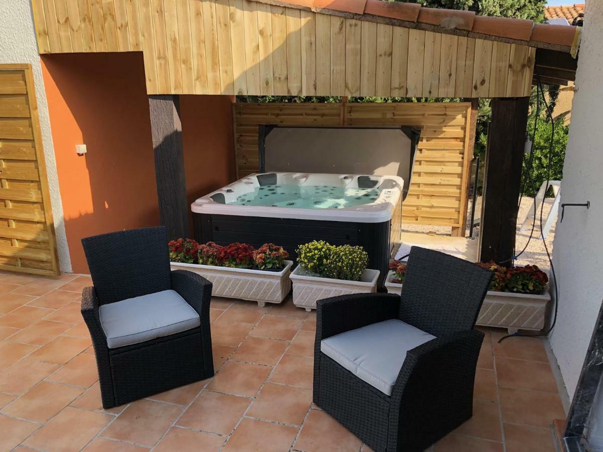 La Chambre Des Onglous Marseillan  Εξωτερικό φωτογραφία